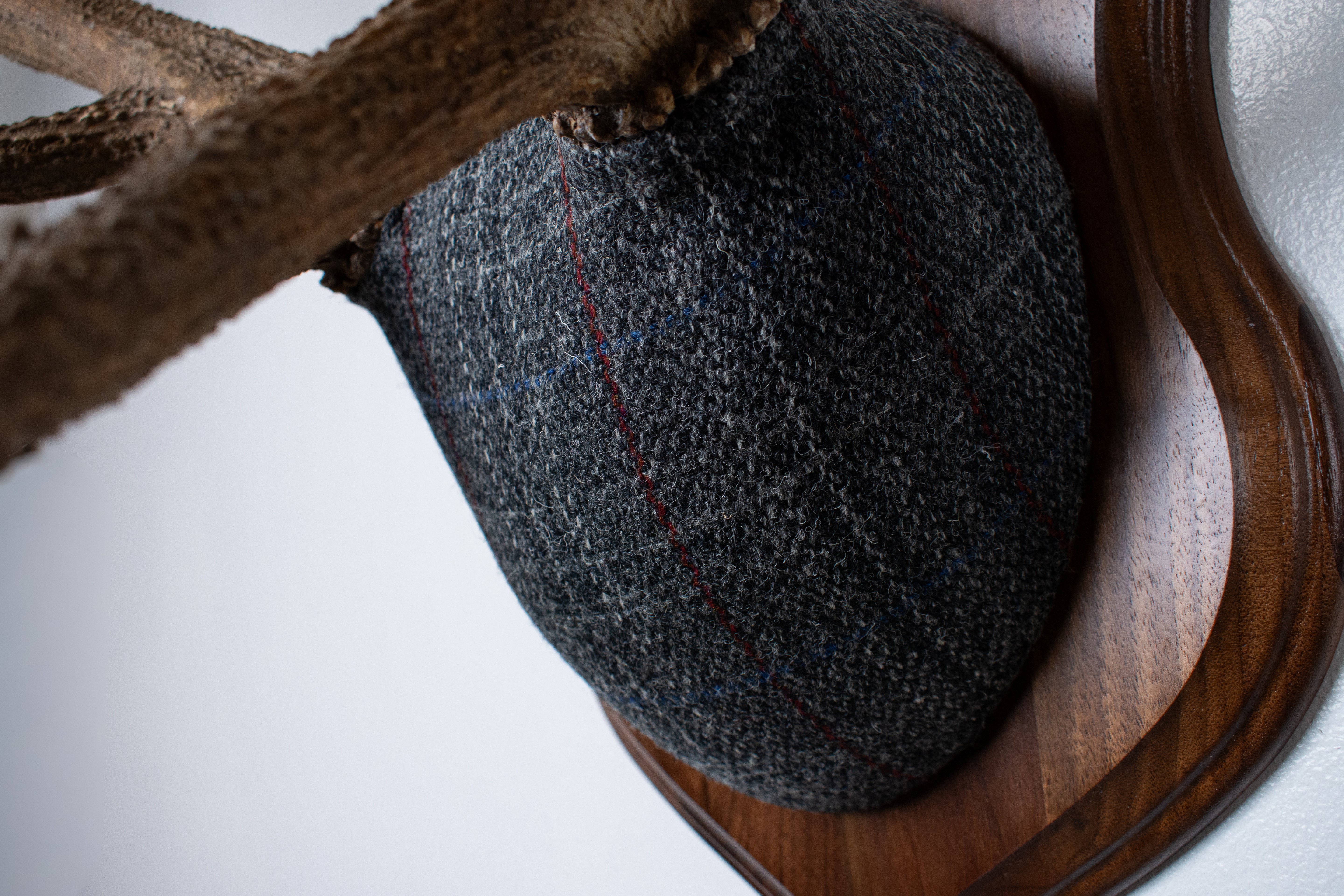 Elk Antler Mount | Grey with Red Overcheck | 22